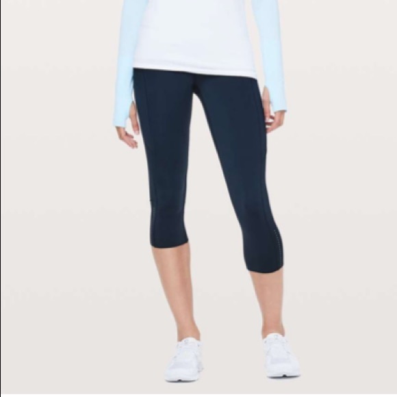 Lululemon Fast & Free Crop II - Picture 9 of 9